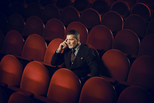 Rake Cover Star Antonio Banderas in Budd