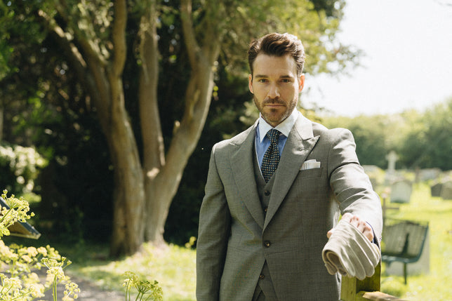 Neckband shirt, tie and waistcoat slips for morning wear.
