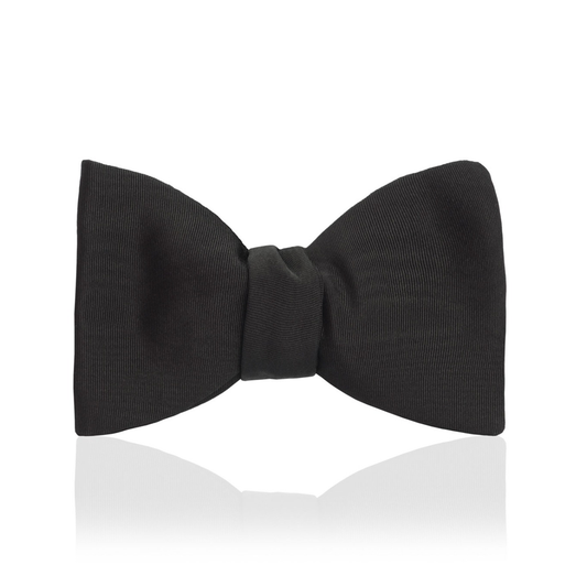 Plain Moire 2.5" Thistle Sized Bow Tie in Black