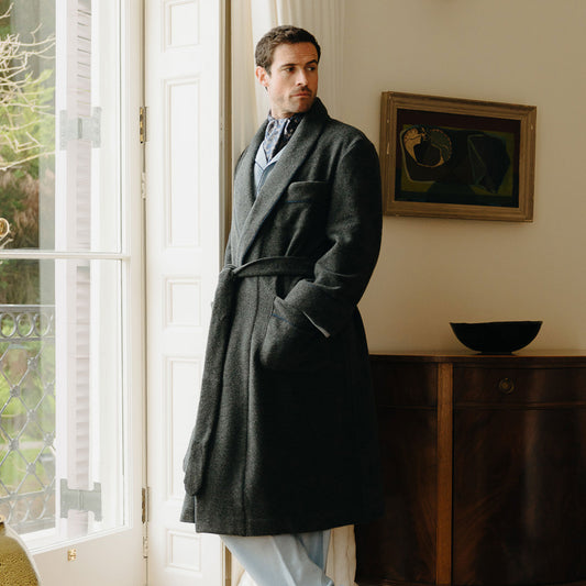 Cashmere and Wool Fleece Dressing Gown in Charcoal and Navy