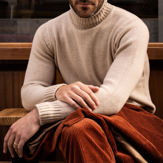 Plain Cashmere Roll Neck Jumper in Linen