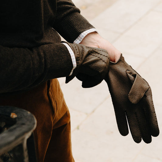 Peccary Gloves in Dark Brown