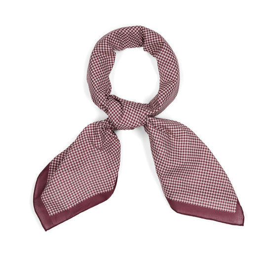 Houndstooth Cotton Lawn Neckerchief in Wine