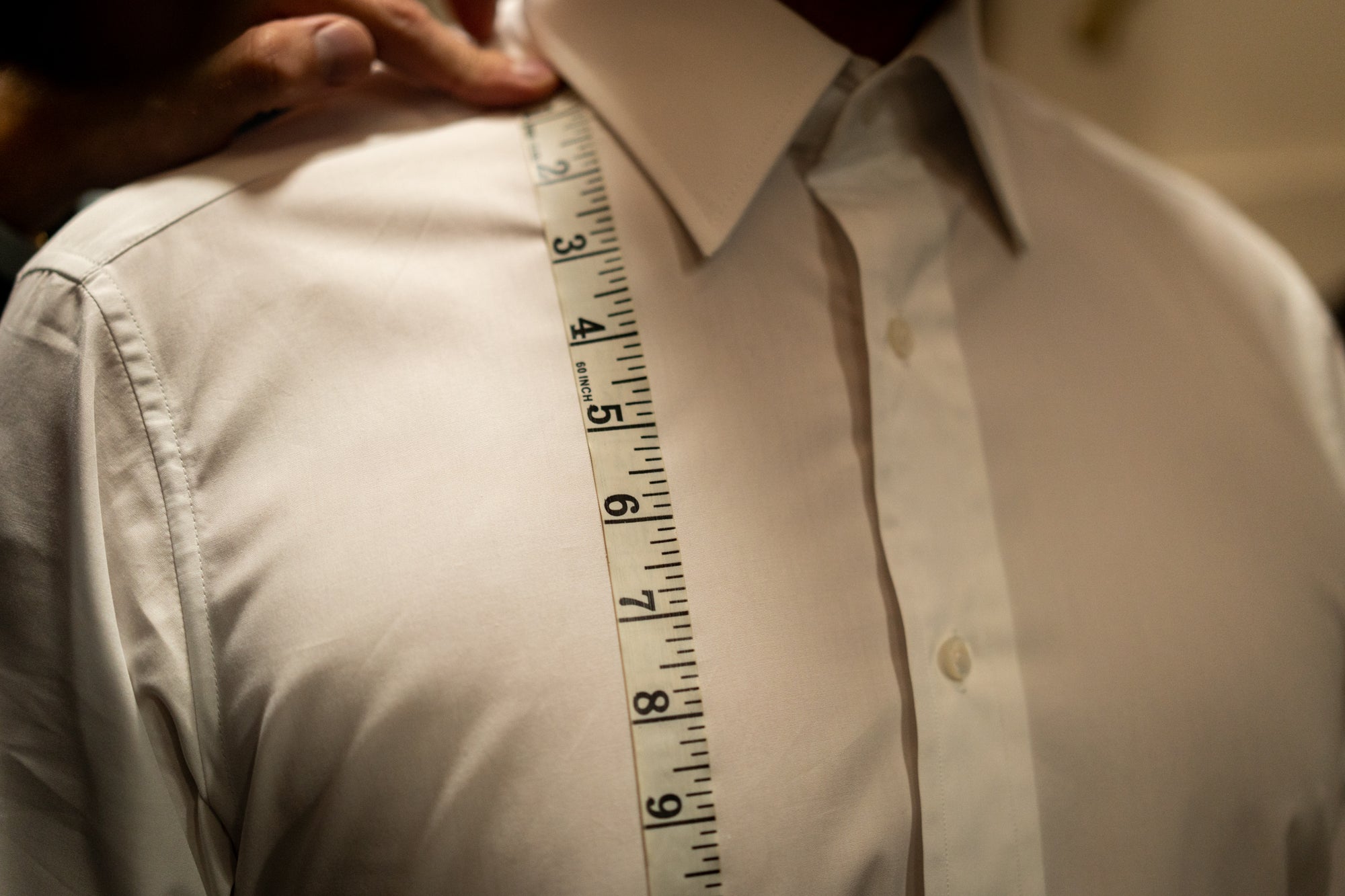 Find your perfect fit. How to measure yourself for a shirt.