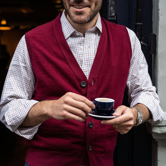 Plain Cashmere Sleeveless Oxton Jumper in Claret