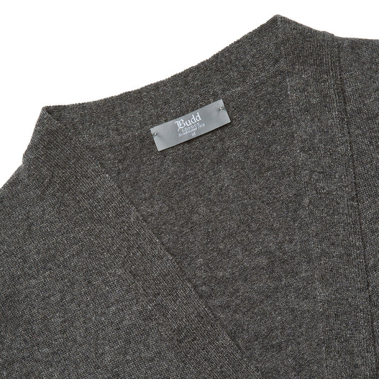 Plain Cashmere Sleeveless Oxton Jumper in Derby collar detail