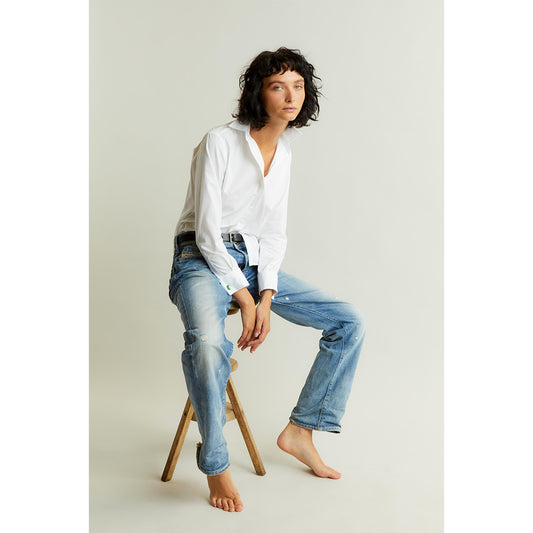 Buddette Poplin Double Cuff Shirt in White Campaign Shot 