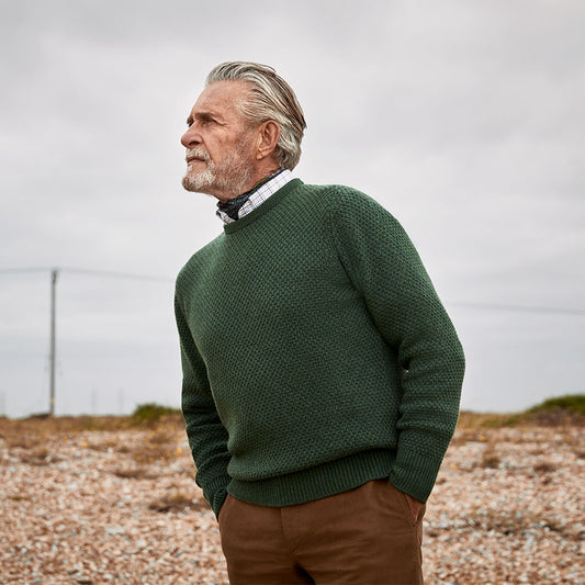 Model wearing Plain Cashmere Seed Stitch Crew Neck Jumper in Serpentine